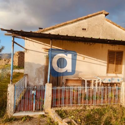 35 località Salice da ristrutturare